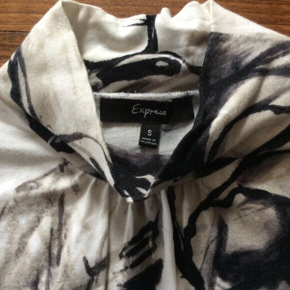 Express Top - Picture 2 of 2